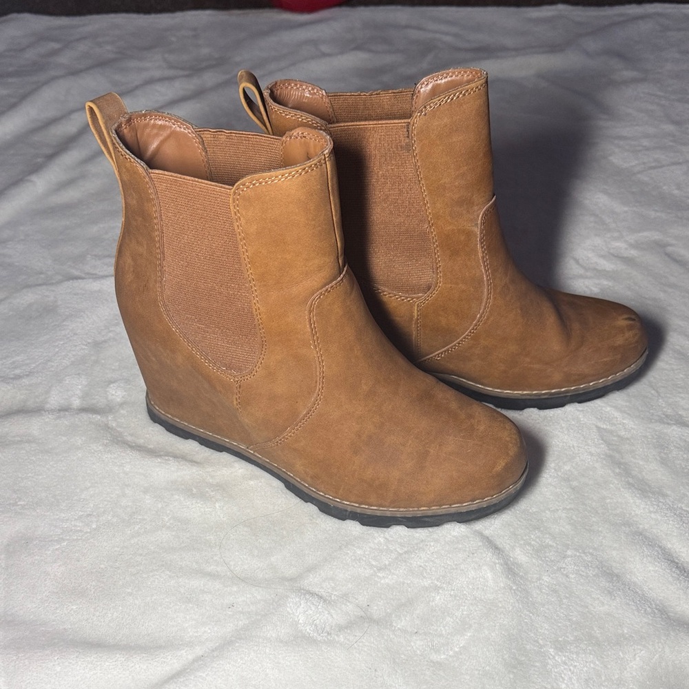 Universal Thread Brown Wedge Boots